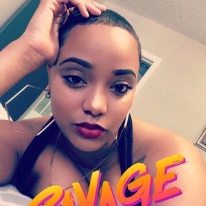 Meet your Posher, Desiree